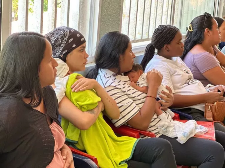 Madres carabobeñas recibieron Kits para sus bebes en Hospital “Dr. Ángel Larralde”
