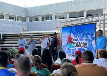 Gobernador Lacava activó Plan 0 Botes de Cloacas en Guacara