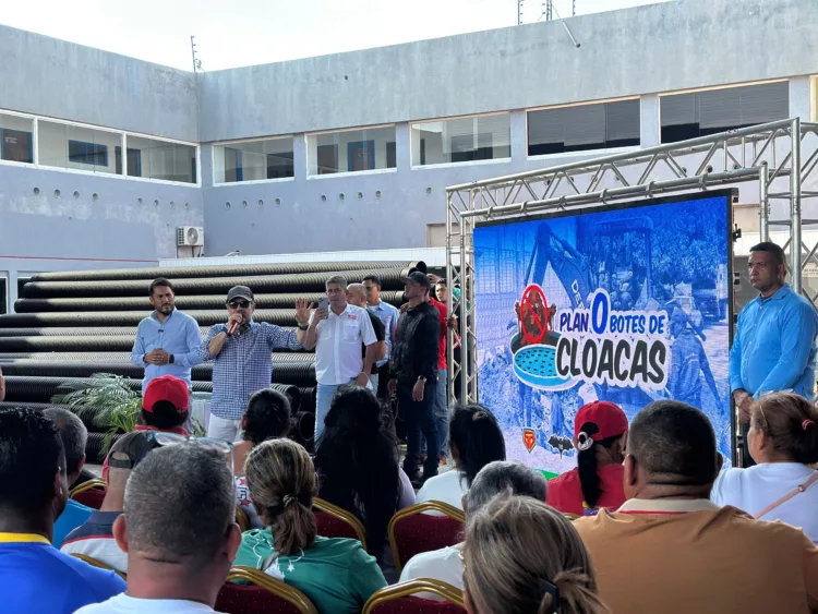 Gobernador Lacava activó Plan 0 Botes de Cloacas en Guacara