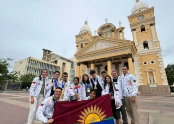 Team Codepeques se destacó en la competencia de robótica más importante del país