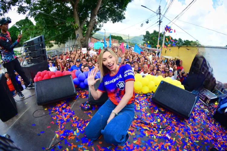 Elizabeth Niño dio inicio a la campaña electoral