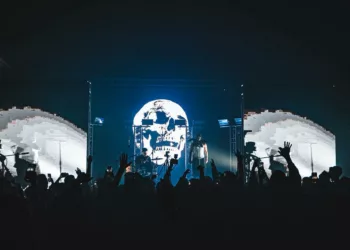 Lara Project regresa a casa: Con un sold out épico en la ciudad de Valencia, bajo la producción de Alive.