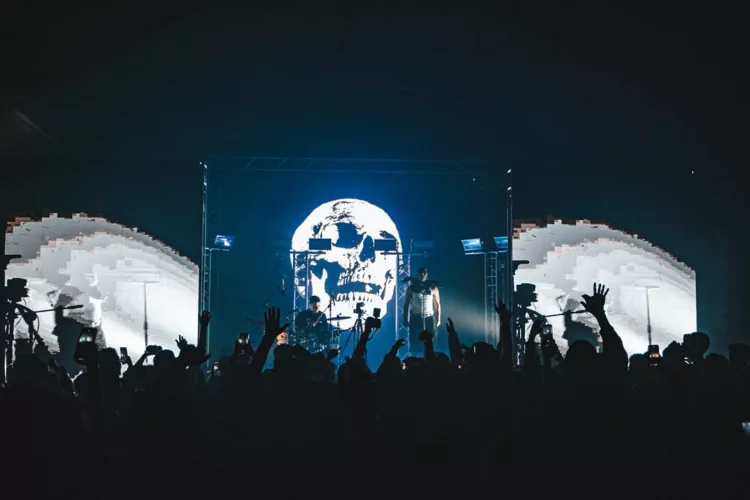 Lara Project regresa a casa: Con un sold out épico en la ciudad de Valencia, bajo la producción de Alive.